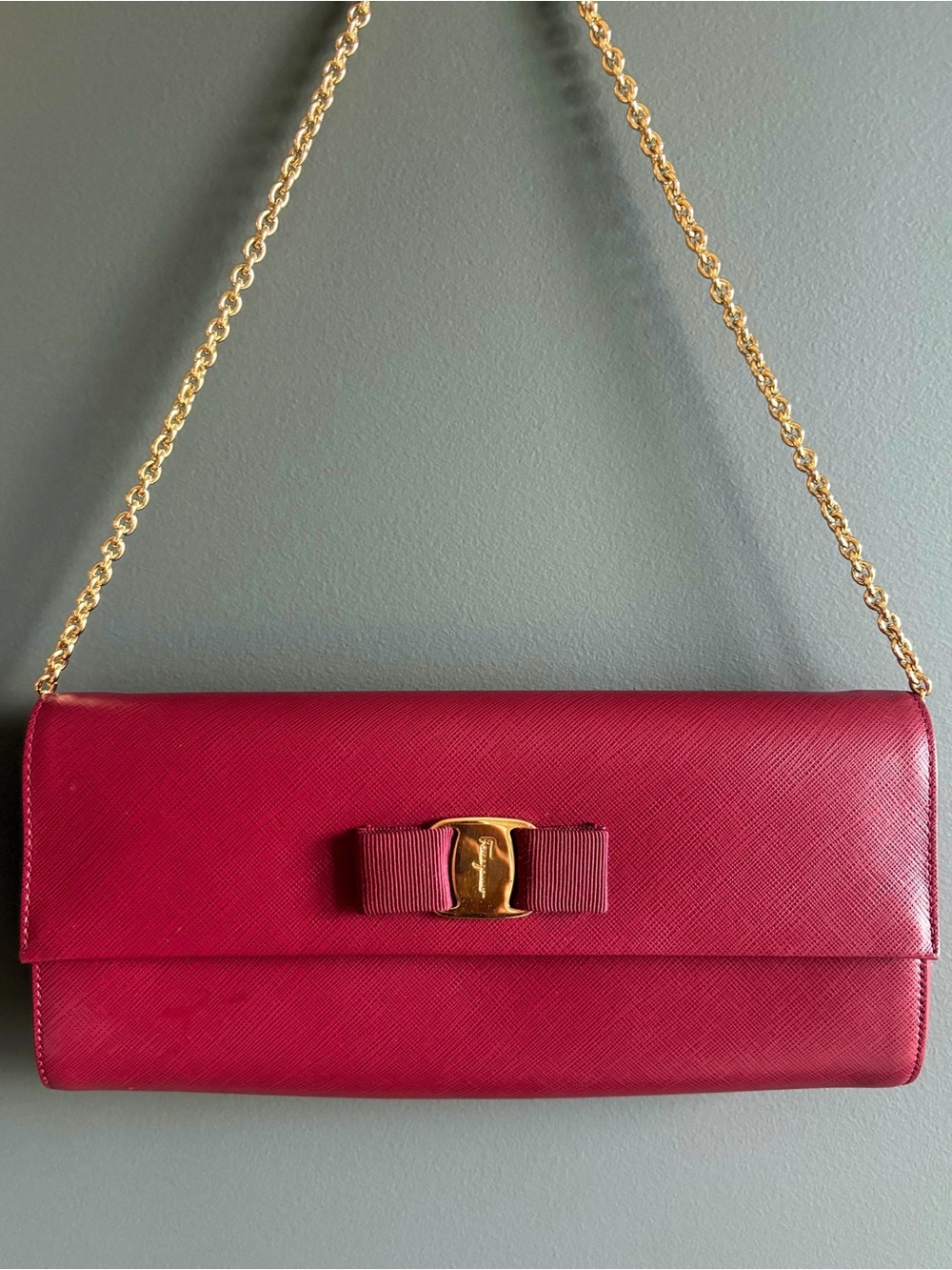 Salvatore Ferragamo Red Leather Vara Bow Chain Shoulder Bag